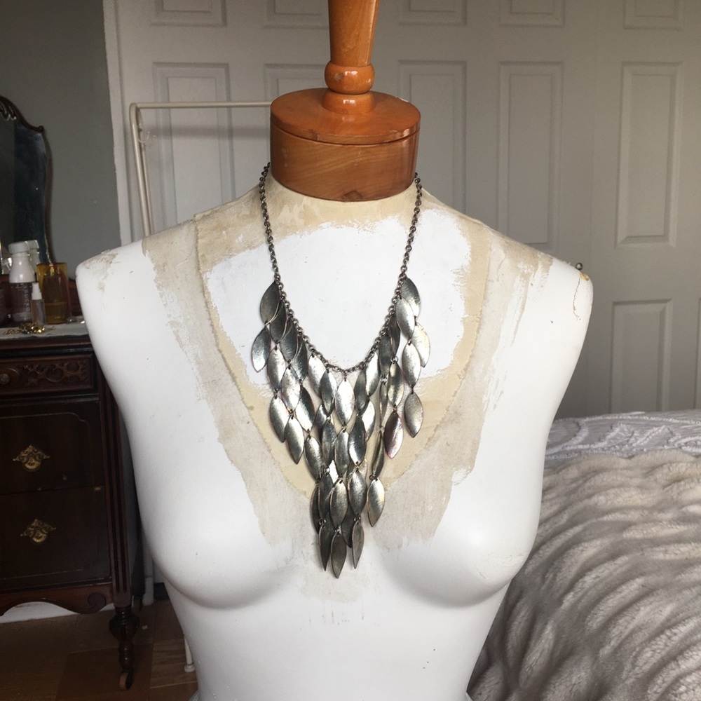 Silver-toned Vintage Cascading Necklace 90s